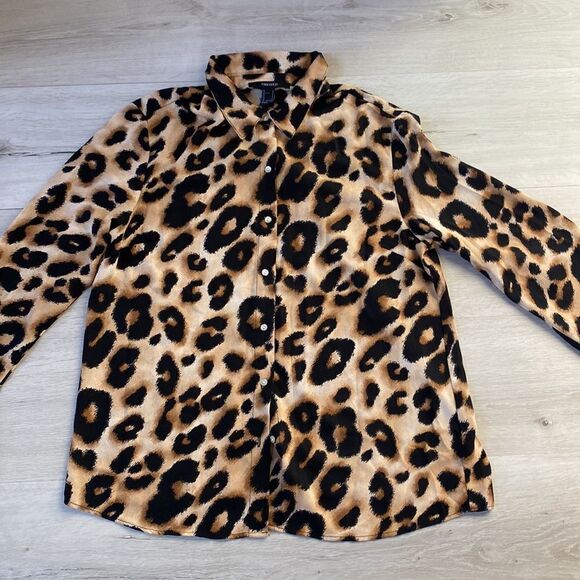 Forever 21 Leopard Print Oversized Button-Up Shirt S NWT - Picture 4 of 7